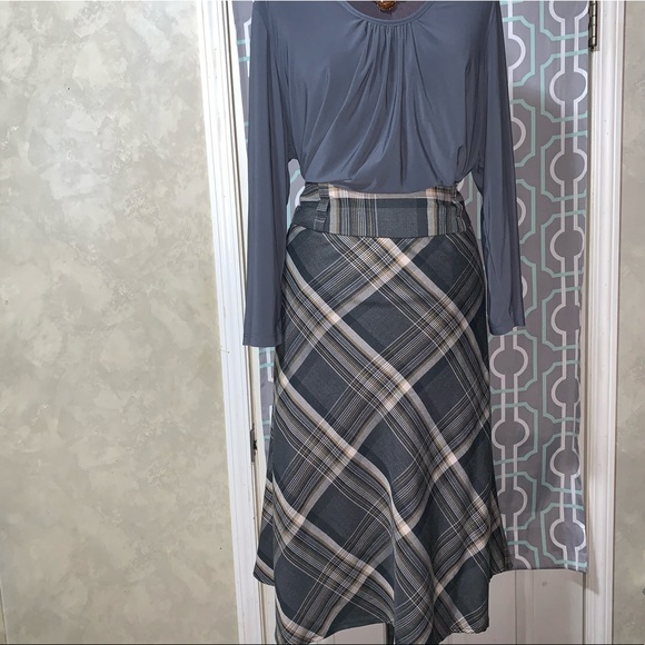 Maxie Skirt & shirt outfit - Picture 10 of 14